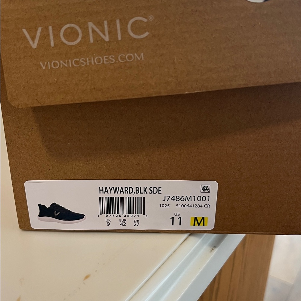 Vionic Hayward Sneakers - Picture 4 of 4